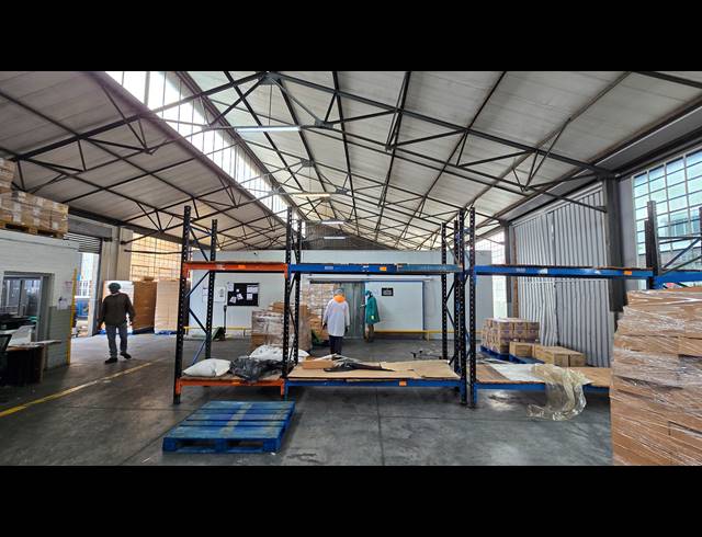 559M² WAREHOUSE TO LET IN EASTLEIGH
